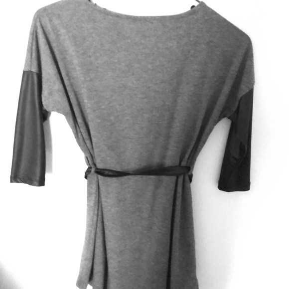 Beautiful dress - Picture 2 of 4